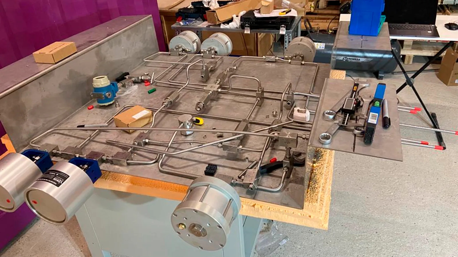 Можнтажные работы ВЗС